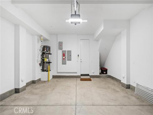 633  S Lyon St  , Santa Ana, CA