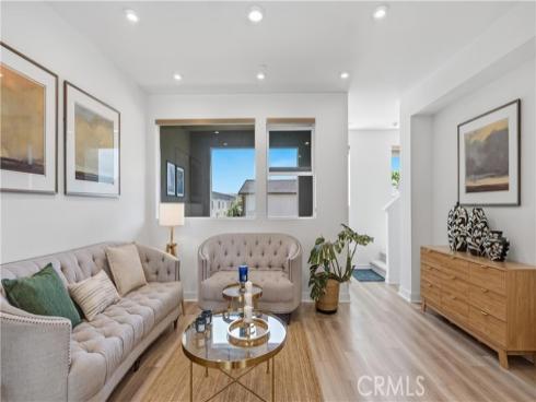 633  S Lyon St  , Santa Ana, CA