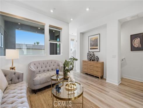 633  S Lyon St  , Santa Ana, CA
