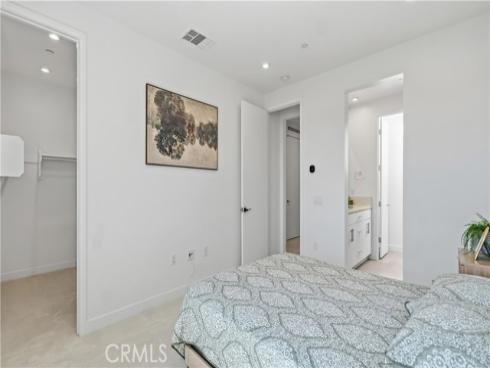 633  S Lyon St  , Santa Ana, CA