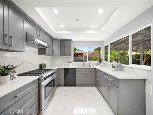 210 W Alton Avenue, Santa Ana, CA