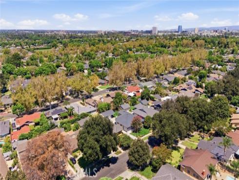 2116  Freeman  , Santa Ana, CA