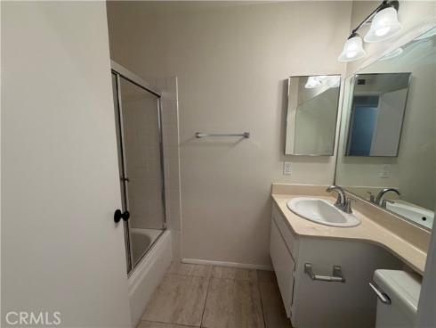 2624 N Tustin  D  Avenue, Santa Ana, CA