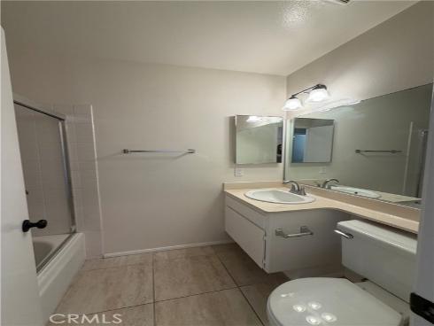 2624 N Tustin  D  Avenue, Santa Ana, CA