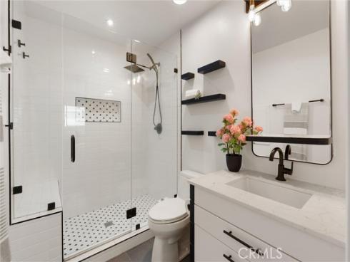 2422 S Salta Street, Santa Ana, CA