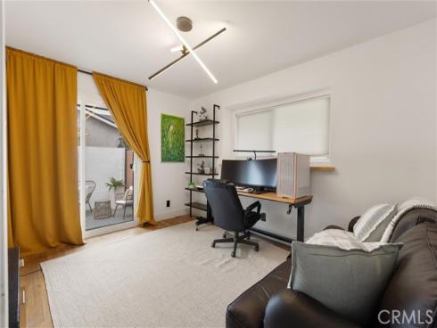 2422 S Salta Street, Santa Ana, CA