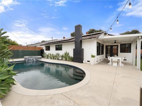2422 S Salta Street, Santa Ana, CA