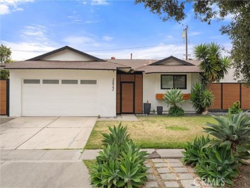 2422 S Salta Street, Santa Ana, CA