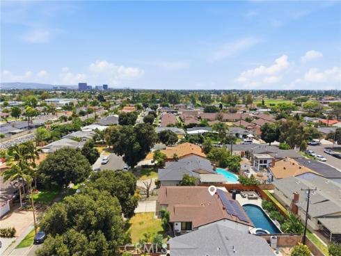 2422 S Salta Street, Santa Ana, CA
