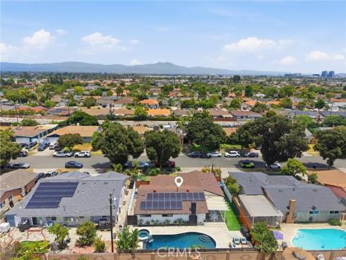 2422 S Salta Street, Santa Ana, CA