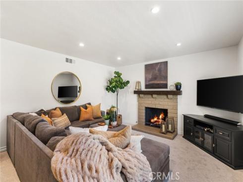 2118  Peachwood   Lane, Santa Ana, CA