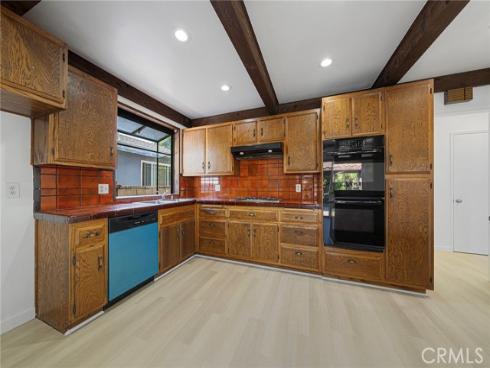 1610 N Linwood , Santa Ana, CA