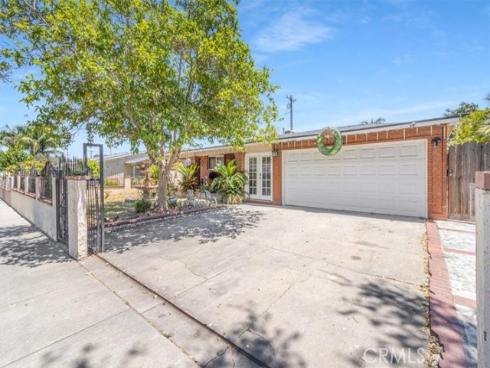 1401 S Joane   Way, Santa Ana, CA