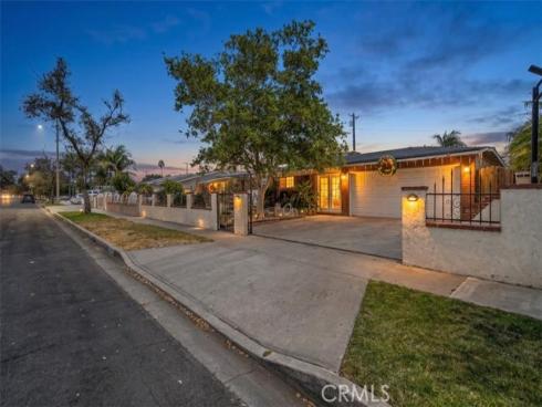 1401 S Joane   Way, Santa Ana, CA