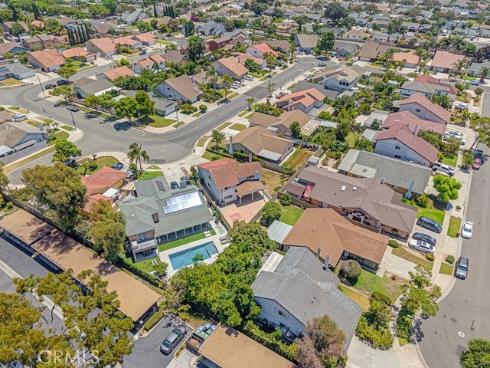 1610 S Joane   Way, Santa Ana, CA