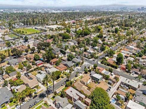 405 W Mcfadden , Santa Ana, CA