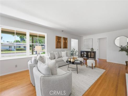 2309 N Louise  , Santa Ana, CA