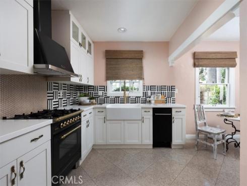 1825 N Ross  , Santa Ana, CA