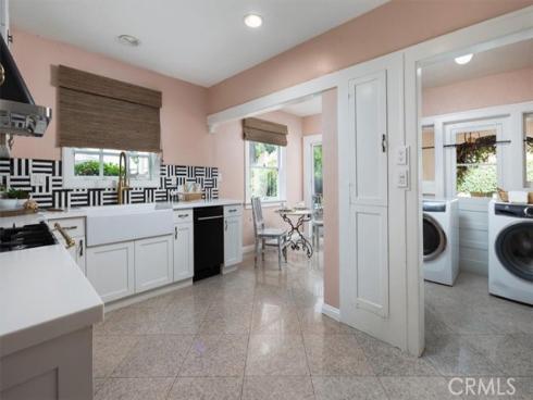1825 N Ross  , Santa Ana, CA
