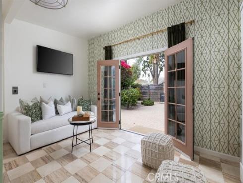 1825 N Ross  , Santa Ana, CA