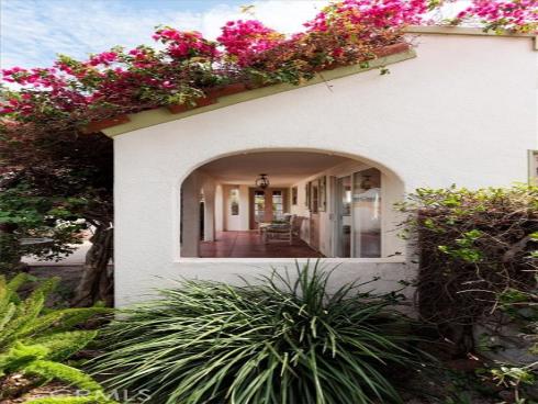 1825 N Ross  , Santa Ana, CA