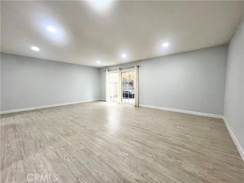 624 S Sullivan 15D , Santa Ana, CA