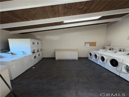 1000 W Macarthur  , Santa Ana, CA