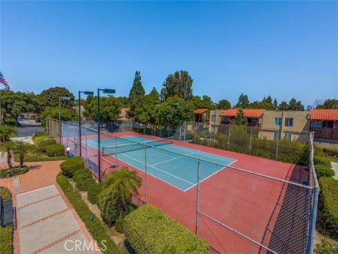 1000 W Macarthur  , Santa Ana, CA