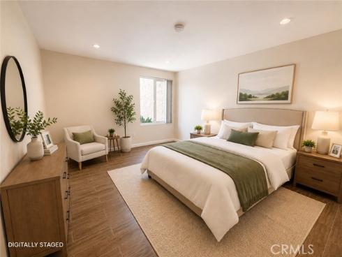 1000 W Macarthur  , Santa Ana, CA