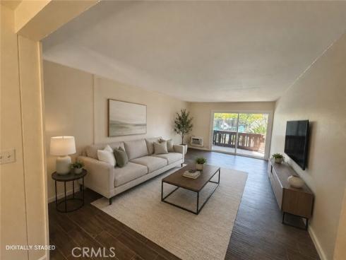 1000 W Macarthur  , Santa Ana, CA