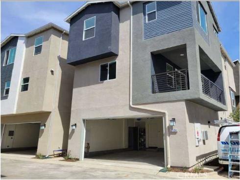 2104  Lacy Crossing   Drive, Santa Ana, CA