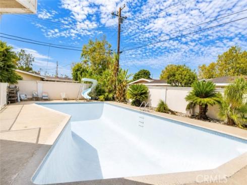 4213 W Roberts  , Santa Ana, CA