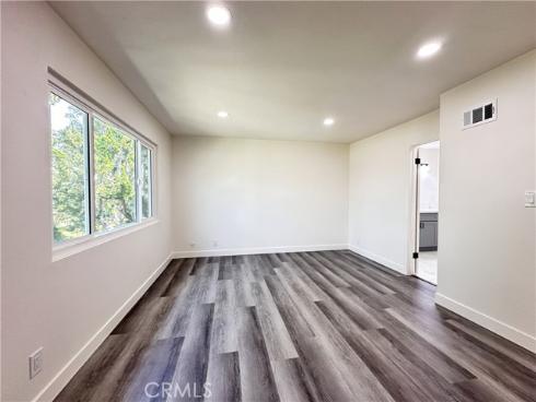 1919 Sherry 46 Lane, Santa Ana, CA