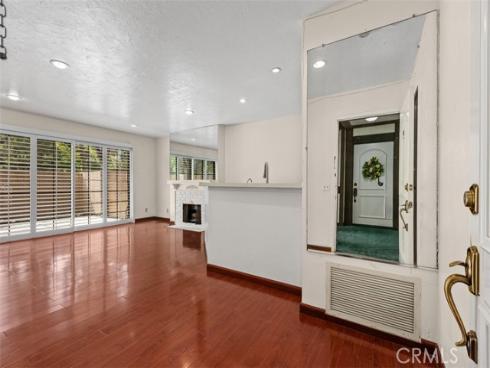 3673 S Bear  C  Street, Santa Ana, CA