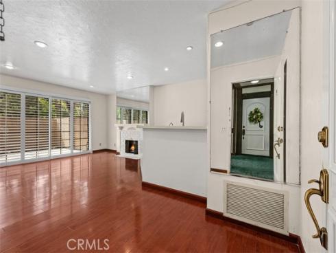 3673 S Bear  C  Street, Santa Ana, CA