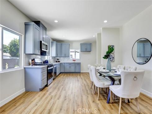 1050 W Chestnut Avenue, Santa Ana, CA