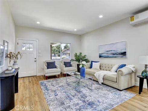 1050 W Chestnut Avenue, Santa Ana, CA