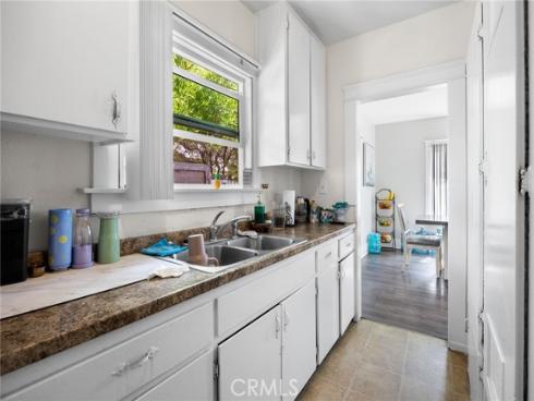 836 South Sycamore Street , Santa Ana, CA
