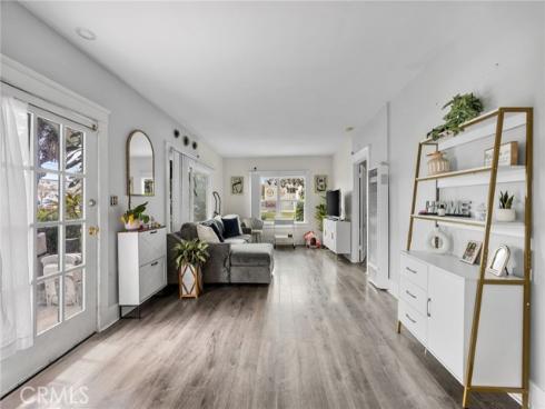 836 South Sycamore Street , Santa Ana, CA