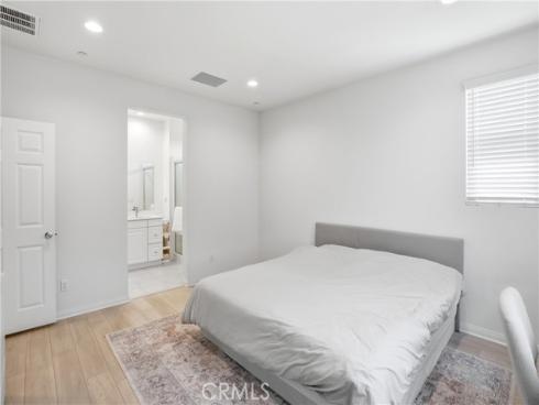 916 E 3rd St , Santa Ana, CA