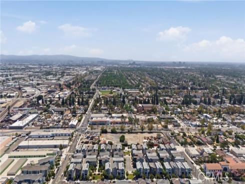 916 E 3rd St , Santa Ana, CA