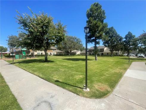 2961 S Sycamore B Street, Santa Ana, CA