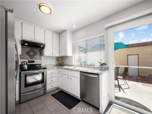 450  Carriage  D , Santa Ana, CA