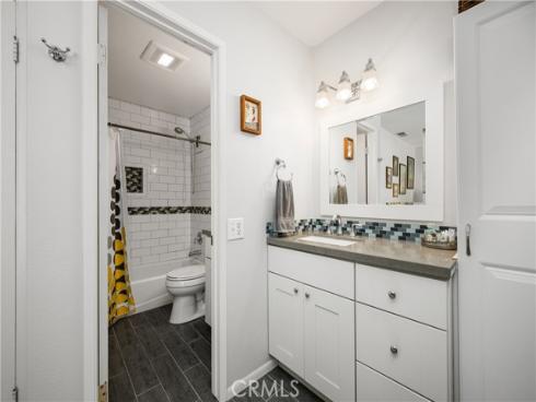450  Carriage  D , Santa Ana, CA