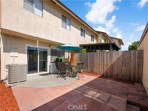 450  Carriage  D , Santa Ana, CA