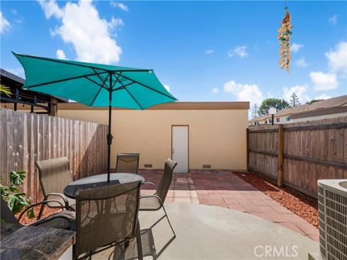 450  Carriage  D , Santa Ana, CA