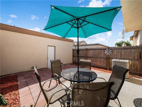 450  Carriage  D , Santa Ana, CA