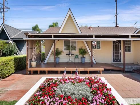 1917 W Flora St  , Santa Ana, CA