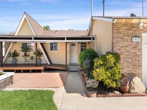 1917 W Flora St  , Santa Ana, CA
