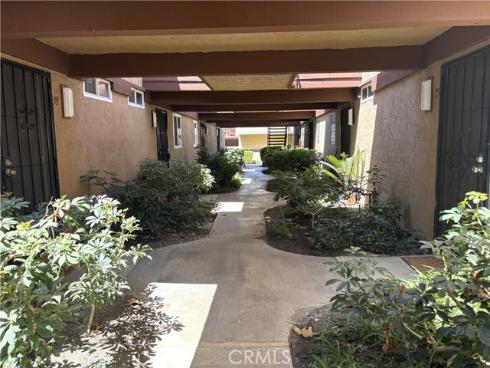 1030 W Macarthur 38 Boulevard, Santa Ana, CA